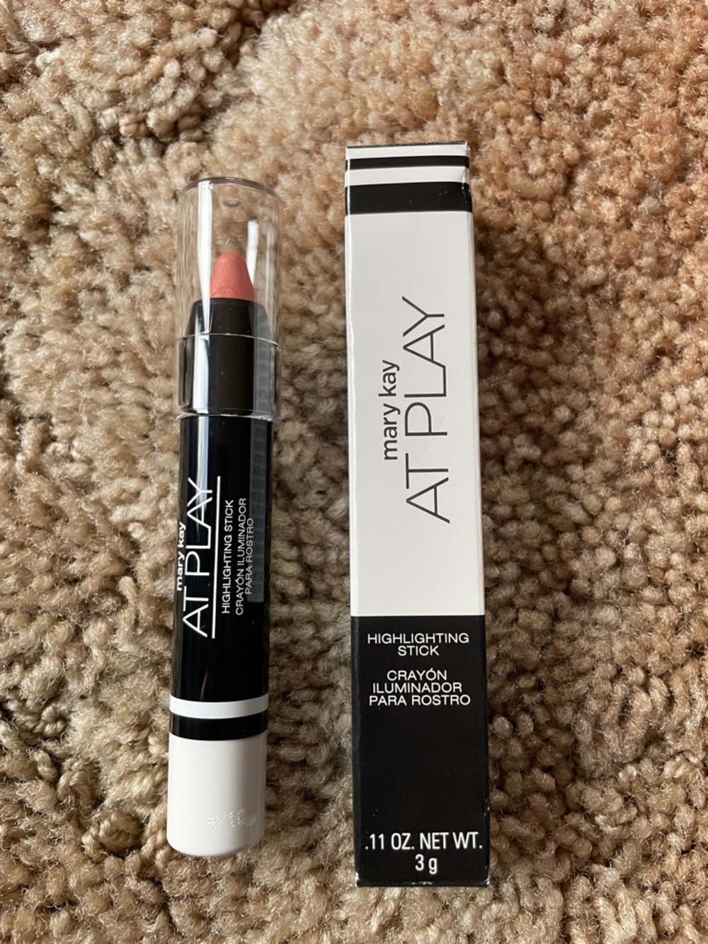 Mary Kay AT PLAY Highlighting Stick - Rose Gold.